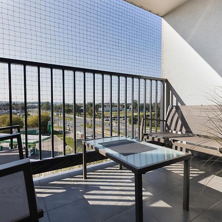 Podgorze Lipska Pet-Friendly Apartment With Balcony And Parking By Renters Prestige คราคูฟ ภายนอก รูปภาพ