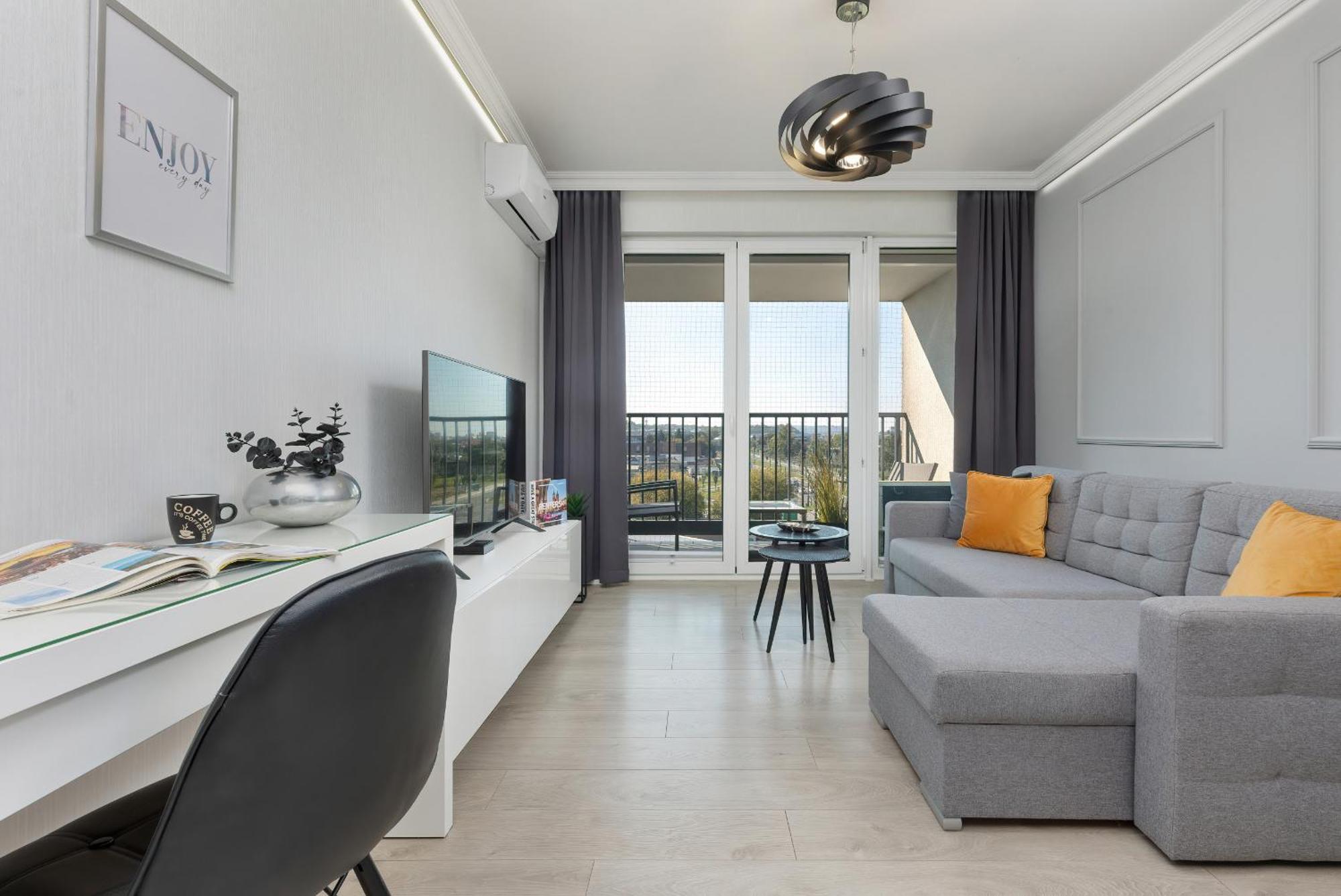 Podgorze Lipska Pet-Friendly Apartment With Balcony And Parking By Renters Prestige คราคูฟ ภายนอก รูปภาพ
